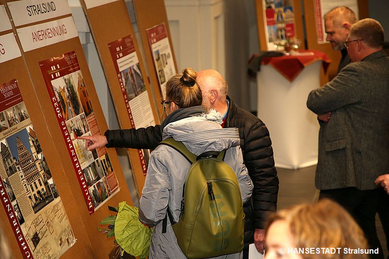 is-zum-24.-November-koennen-alle-Arbeiten-im-Souterrain-des-Amtes-fuer-Planung-und-Bau-in-der-Badenstrasse-17-montags-bis-freitags-zwischen-9-und-17-Uhr-besichtigt-werden.jpg